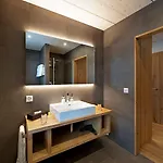 Hotel Reuti 3*